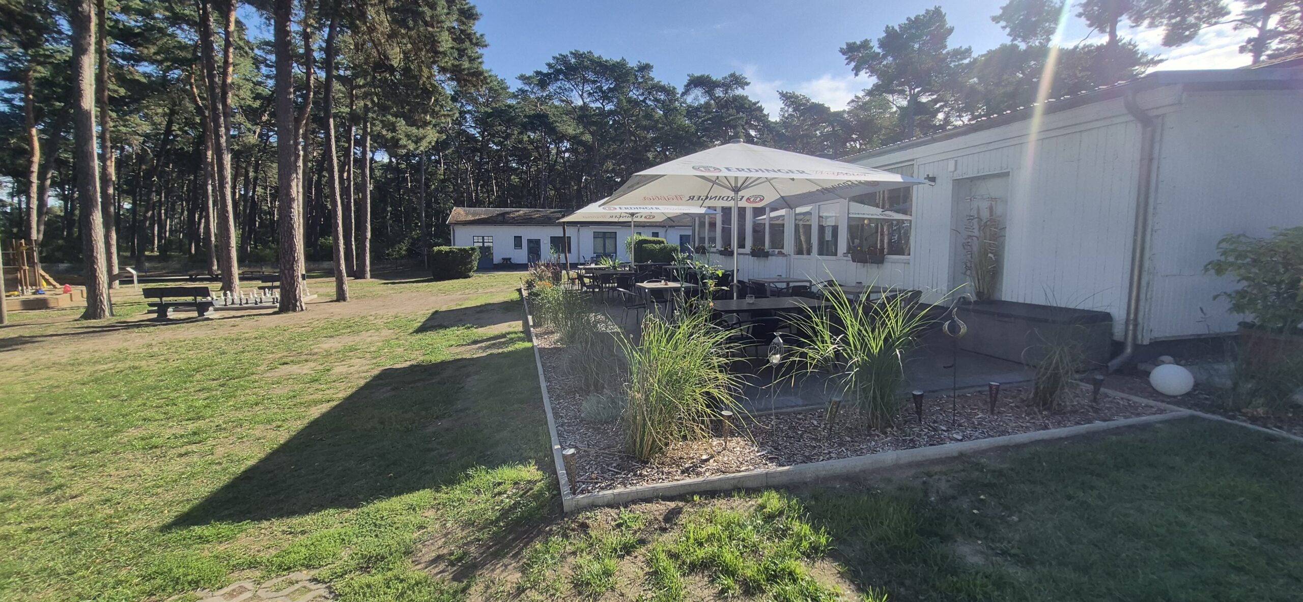 Terrasse Ferienanlage Zum Knirk in Lubmin direkt an der Ostsee